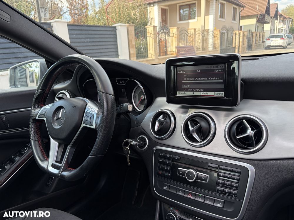 Mercedes-Benz CLA 220 - 9