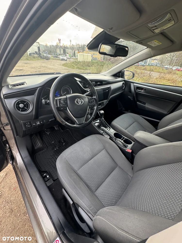 Toyota Corolla 1.6 Comfort - 12