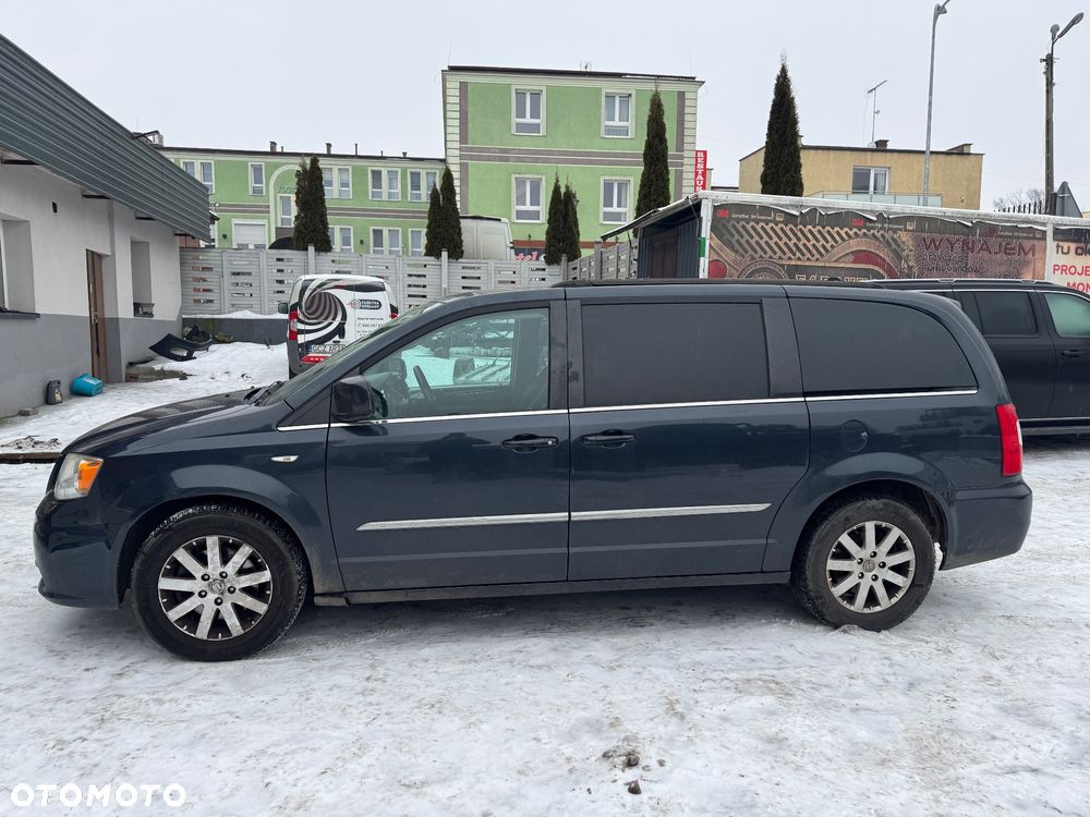 Chrysler Town & Country 3.6 Limited - 7