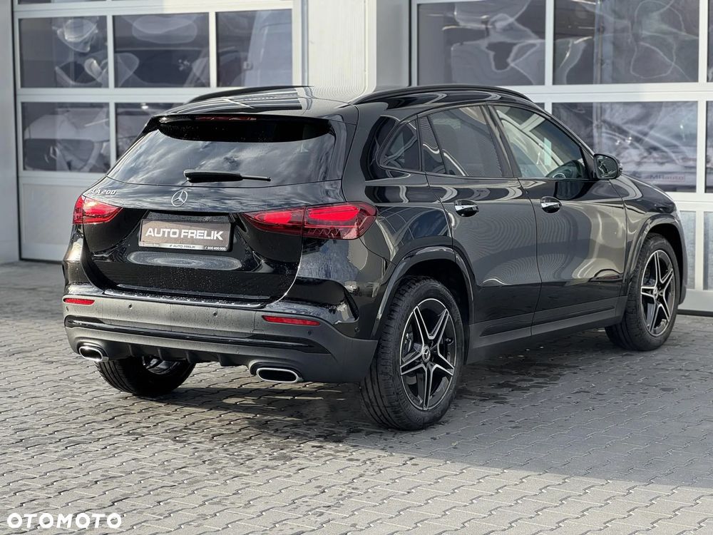 Mercedes-Benz GLA 200 AMG Line - 9