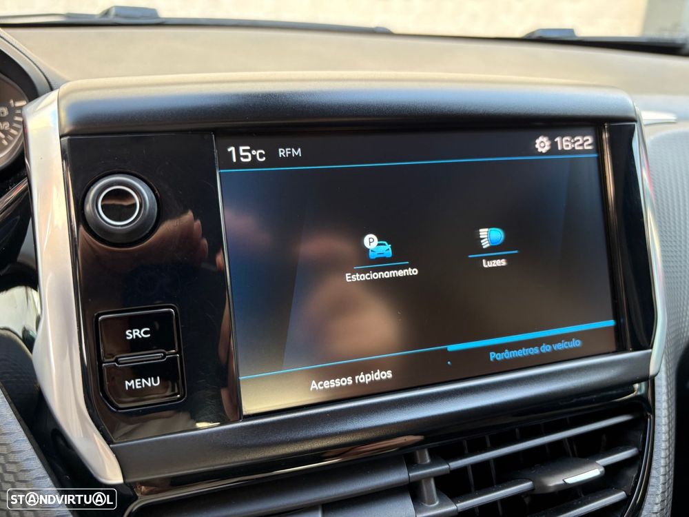 Peugeot 2008 1.2 PureTech Style - 27