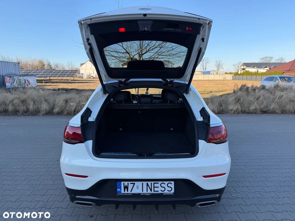 Mercedes-Benz GLC 300 d 4-Matic - 23