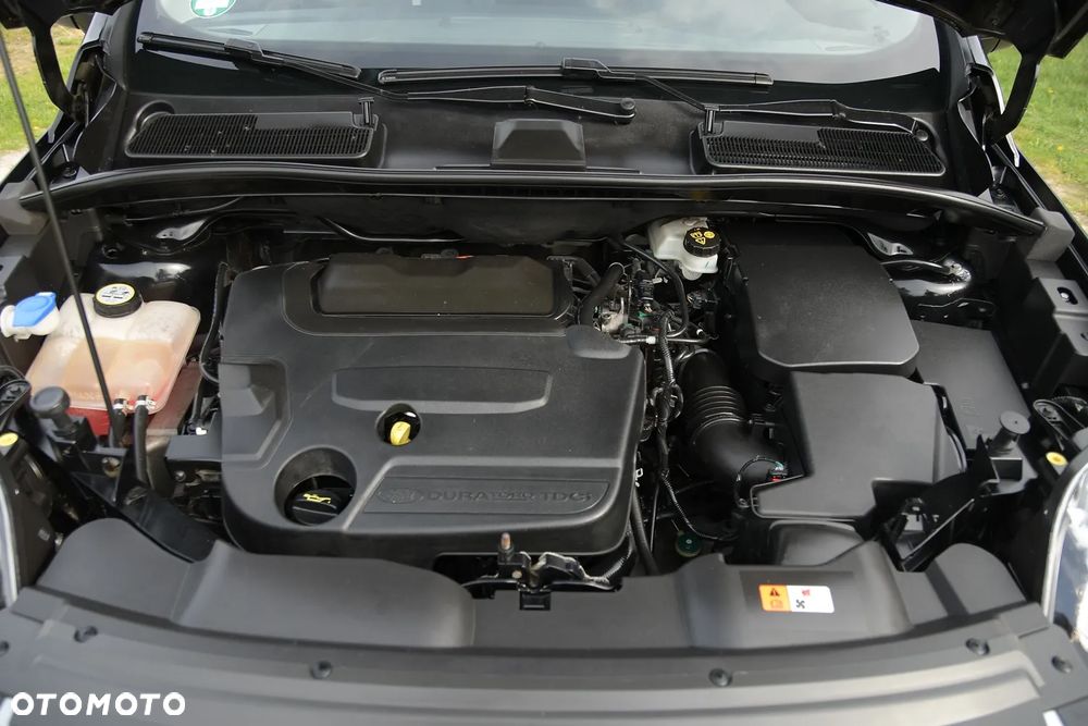 Ford Kuga - 37