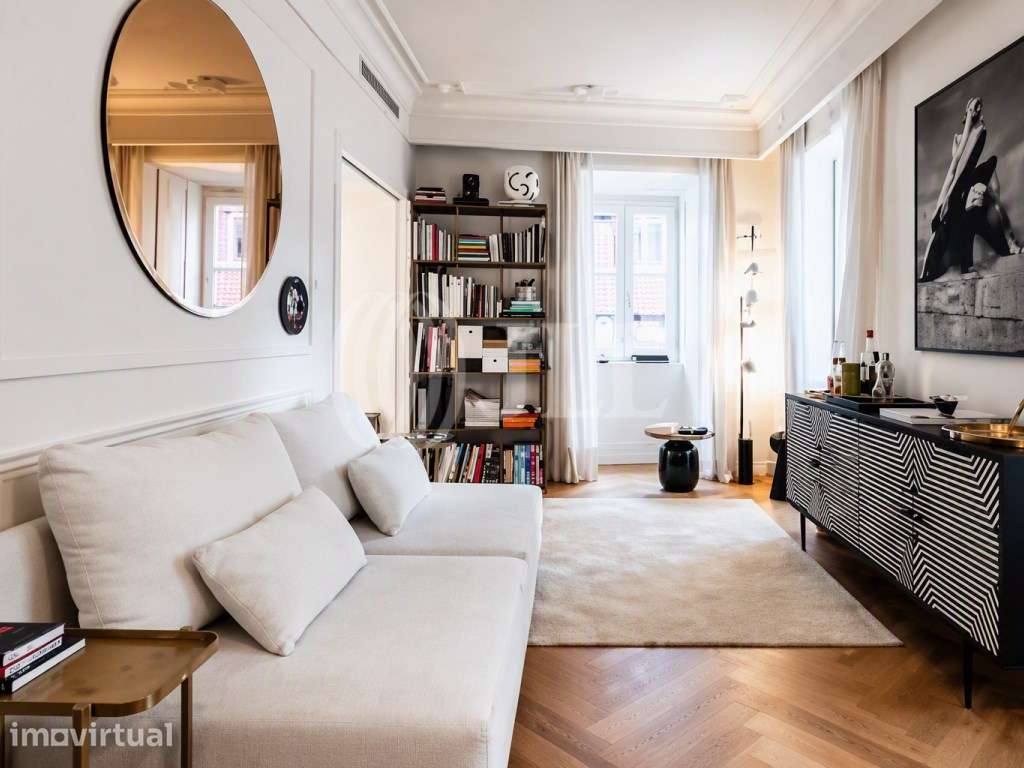 Apartamento T1 com garagem na Lapa em Lisboa - Grande imagem: 2/21