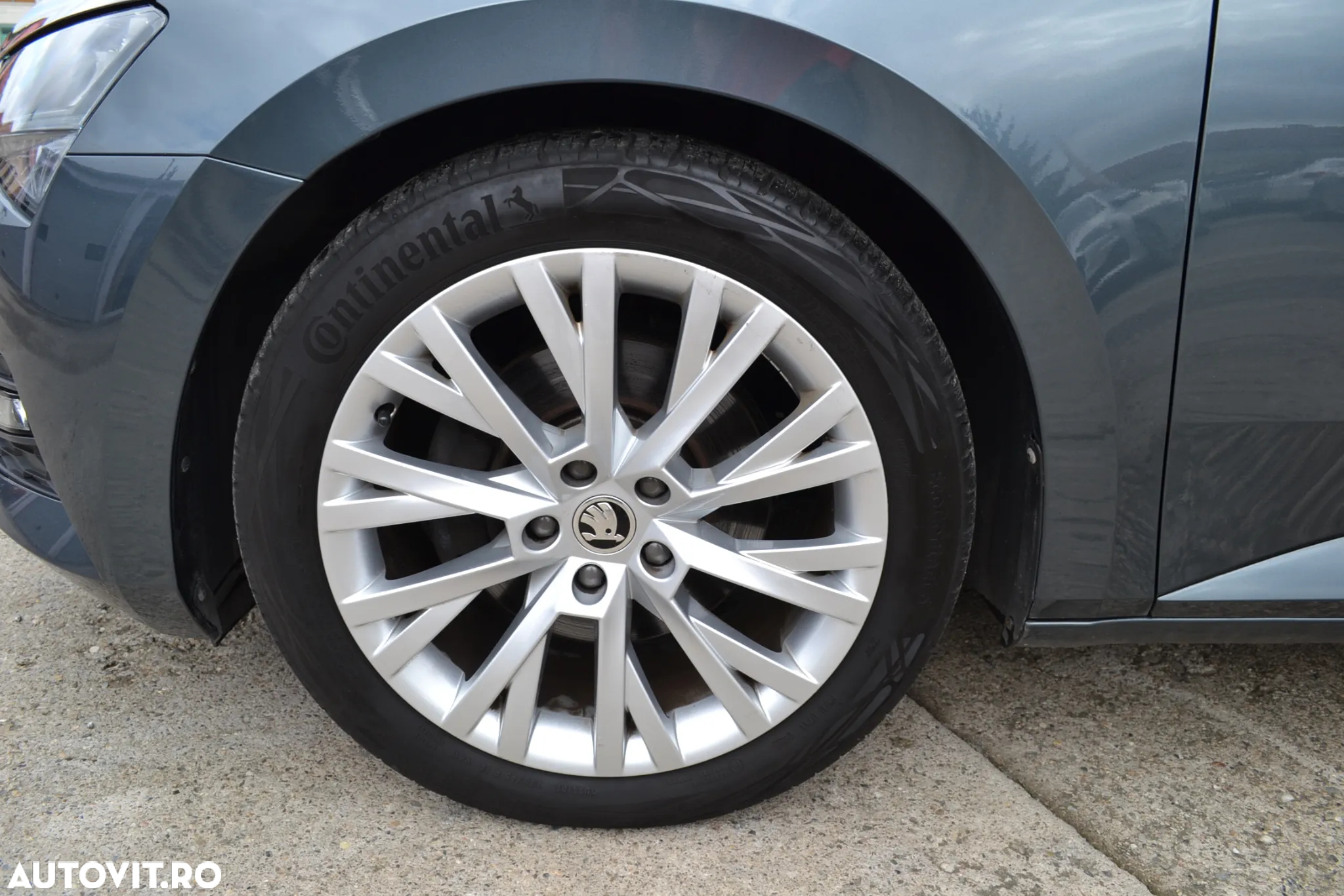 Skoda Superb 2.0 TDI 4x4 DSG Ambition - 37