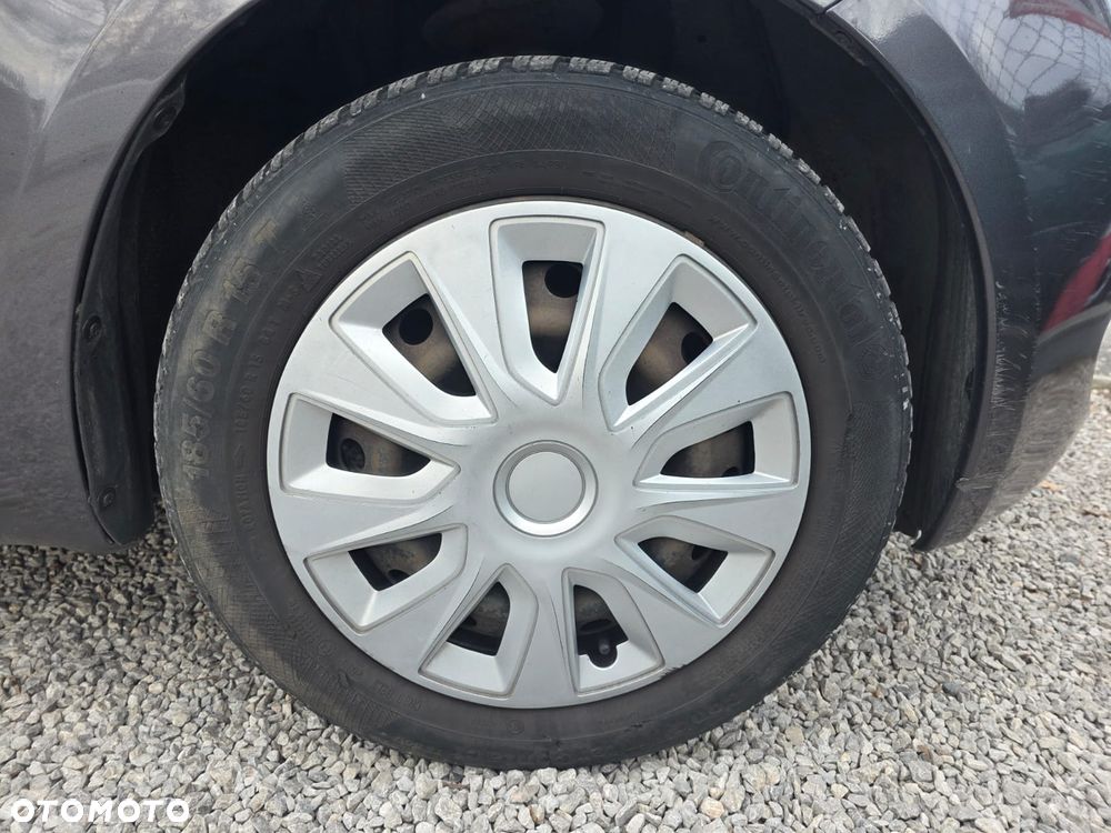 Toyota Yaris 1.3 Terra - 22