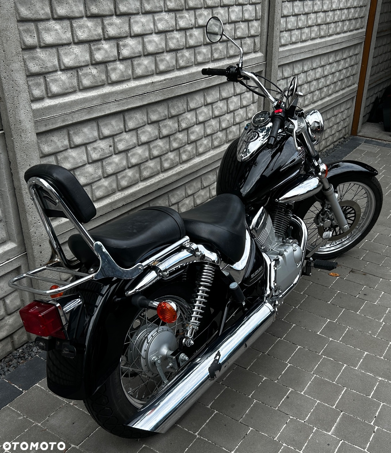 Suzuki Intruder - 3