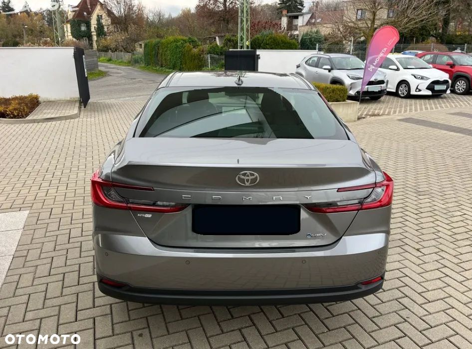 Toyota Camry 2.5 Hybrid Dynamic Force Executive e-CVT - 4