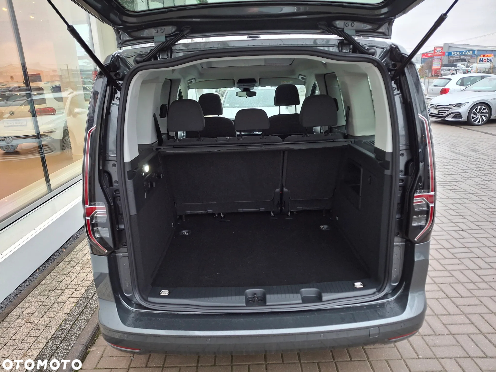 Volkswagen Caddy 2.0 TDI Dark Label DSG - 4