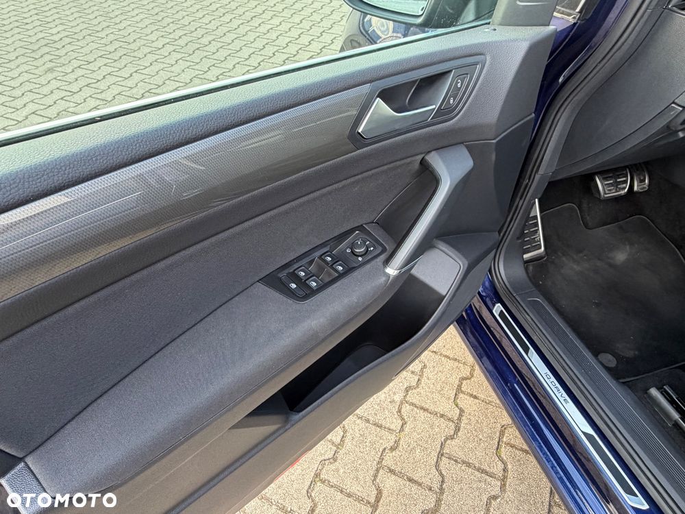 Volkswagen Touran 2.0 TDI BMT IQ Drive DSG - 16