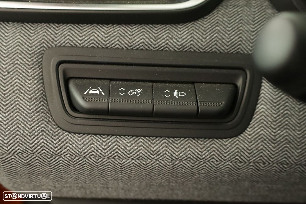 Renault Clio 1.0 TCe Techno - 18