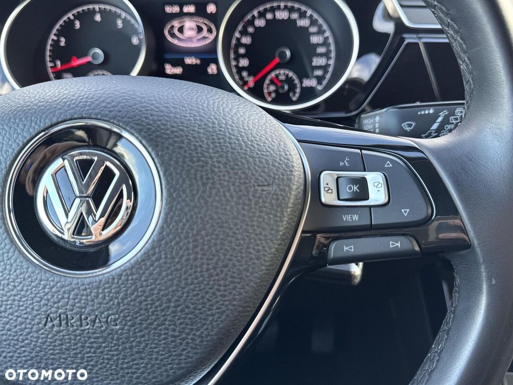 Volkswagen Touran 1.5 TSI EVO Highline - 17