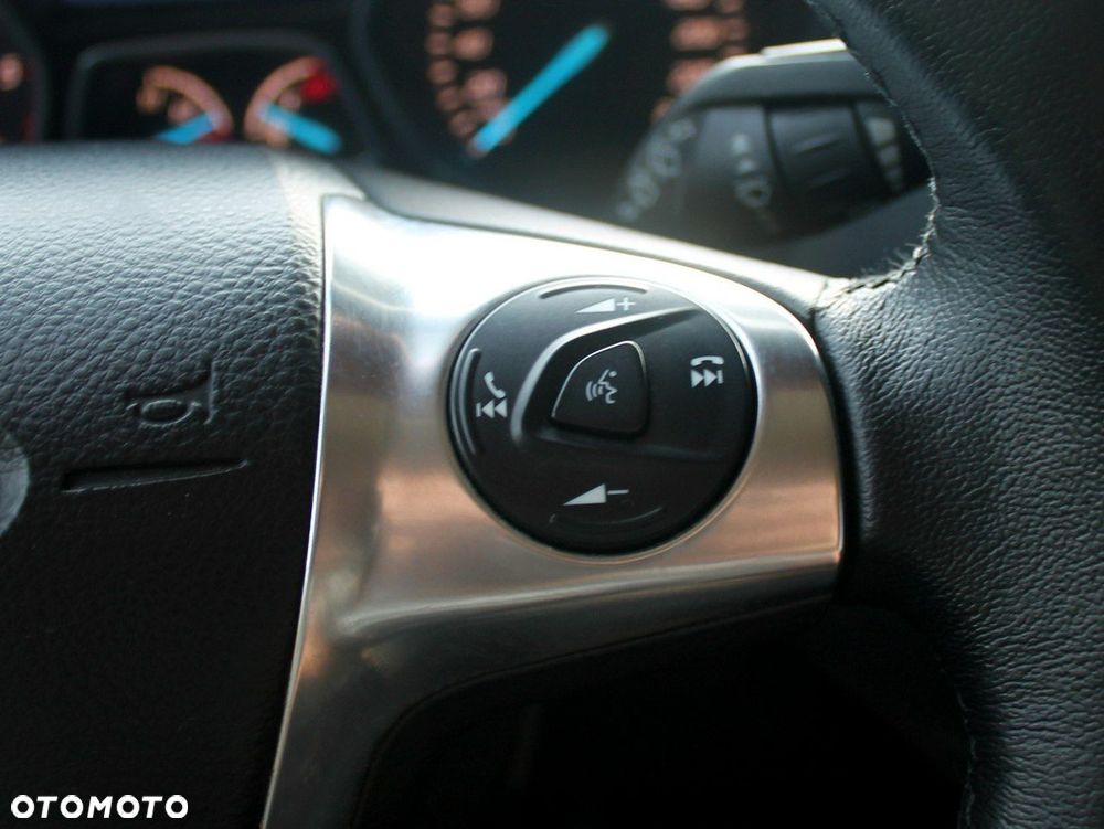 Ford Kuga - 26