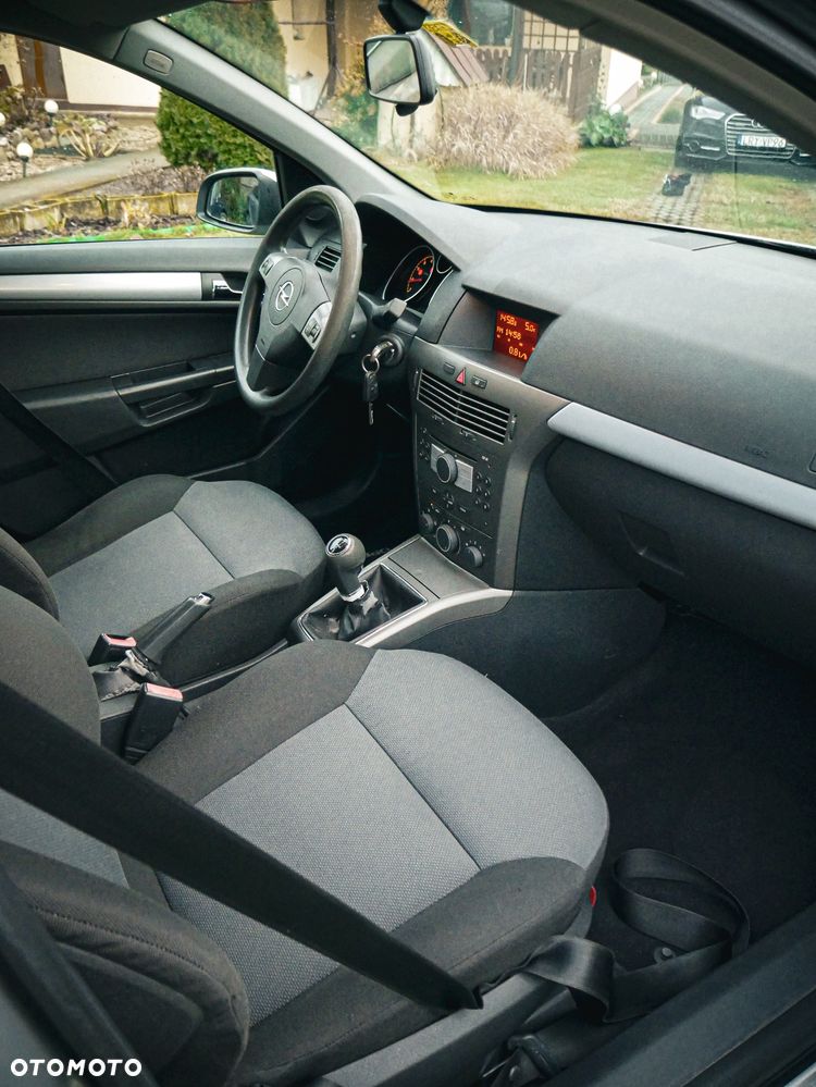Opel Astra 1.6 - 8