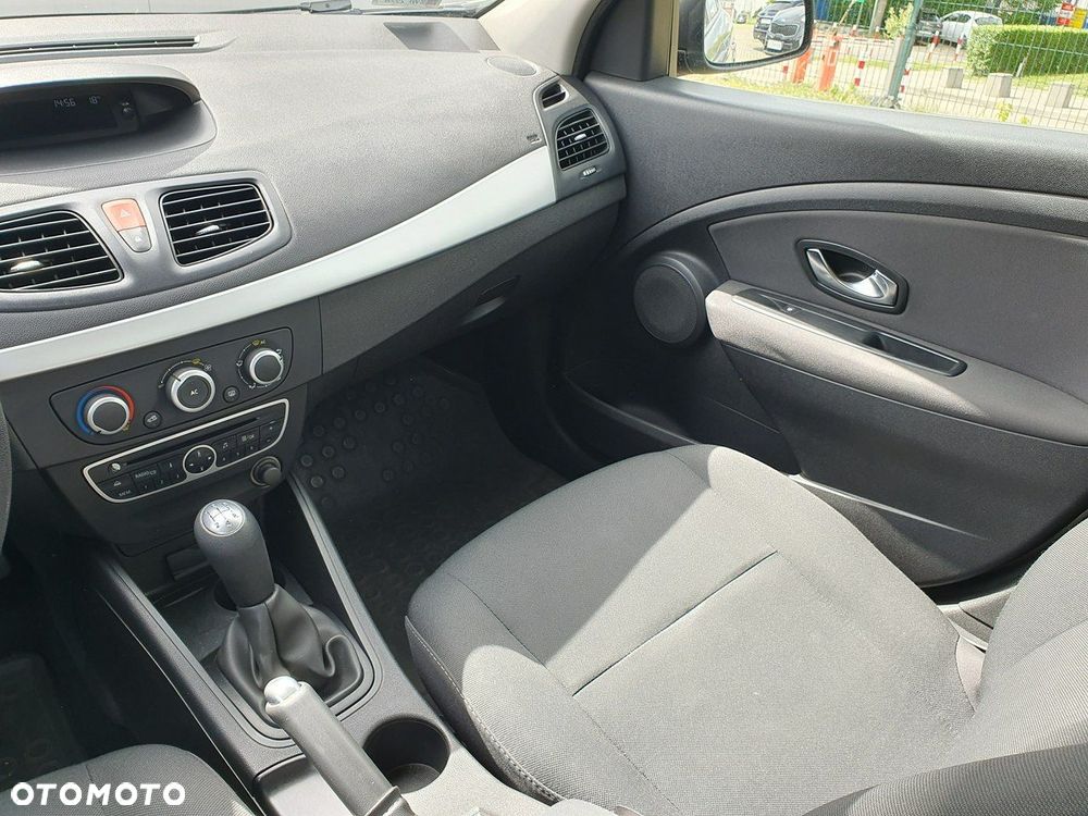 Renault Fluence - 11