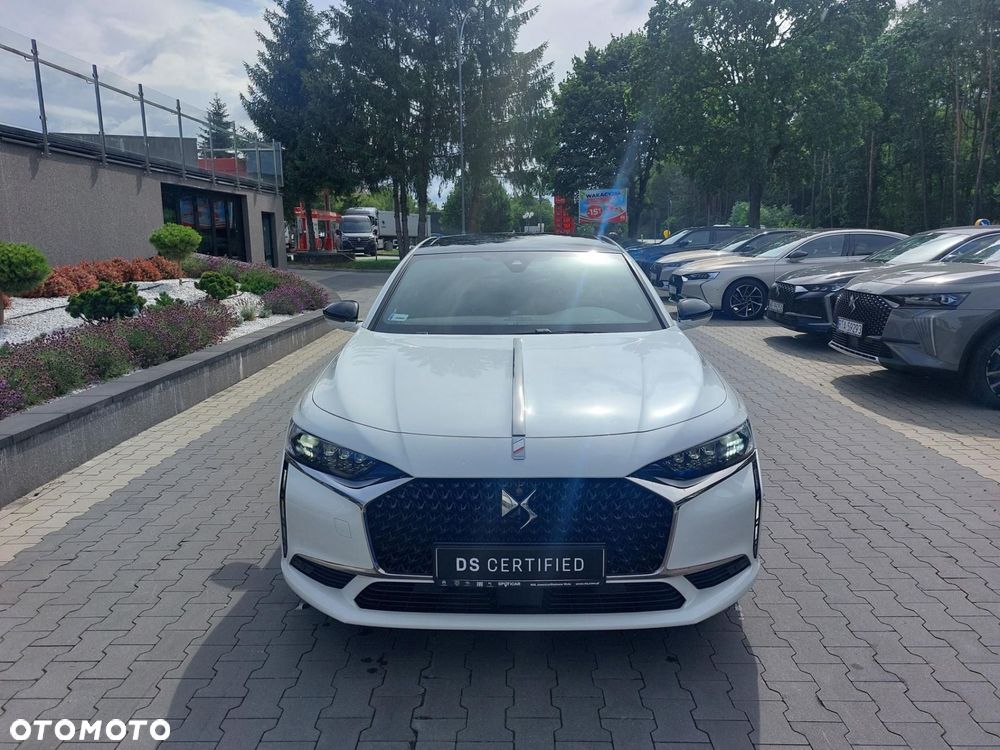 DS Automobiles N°8 - 5