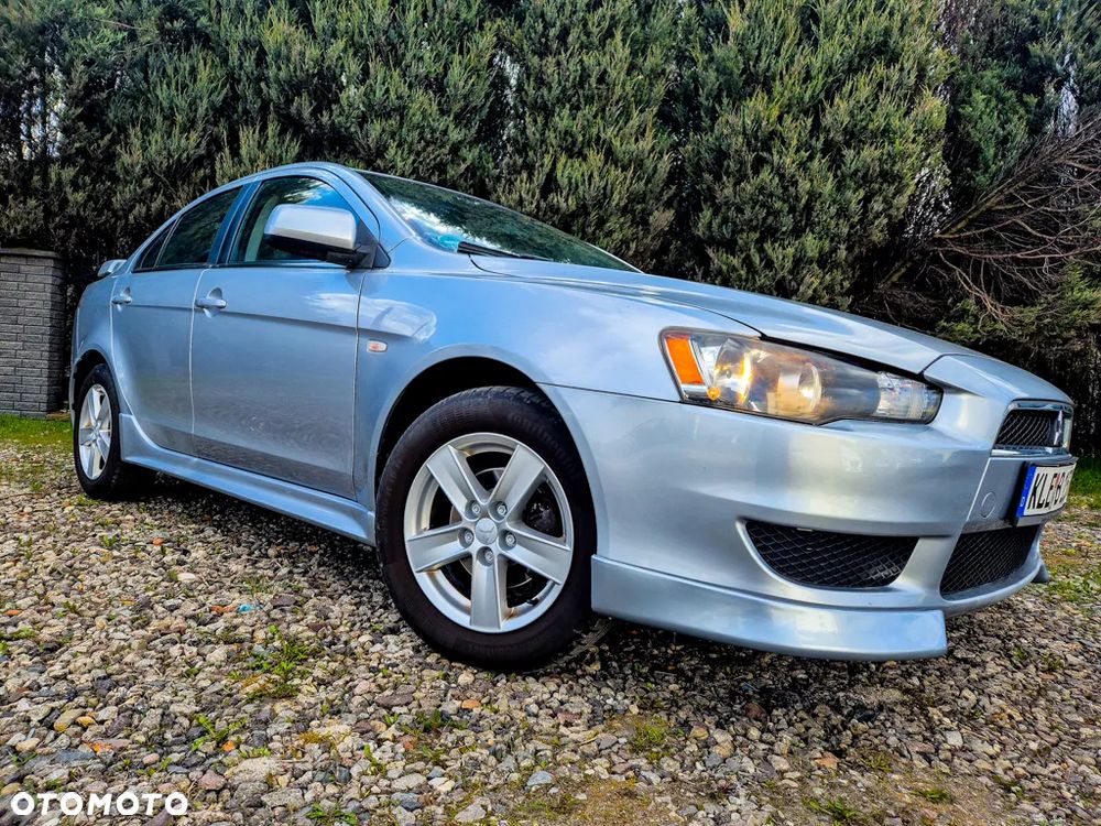 Mitsubishi Lancer - 12