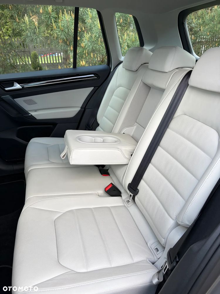 Volkswagen Golf Sportsvan SV 1.6 TDI BMT Highline - 9