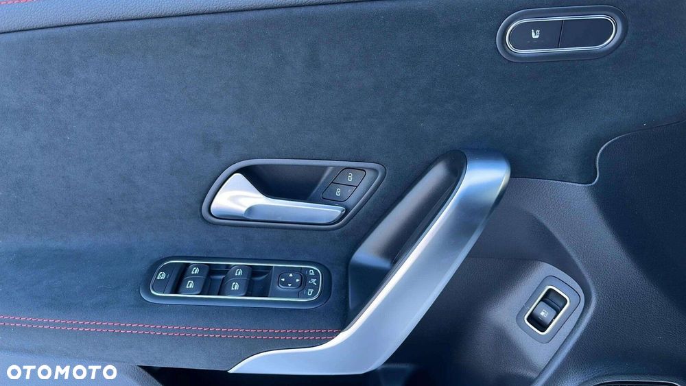 Mercedes-Benz CLA - 18