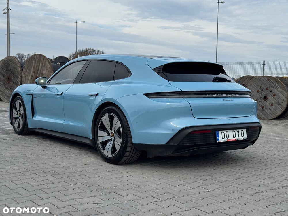 Porsche Taycan - 5
