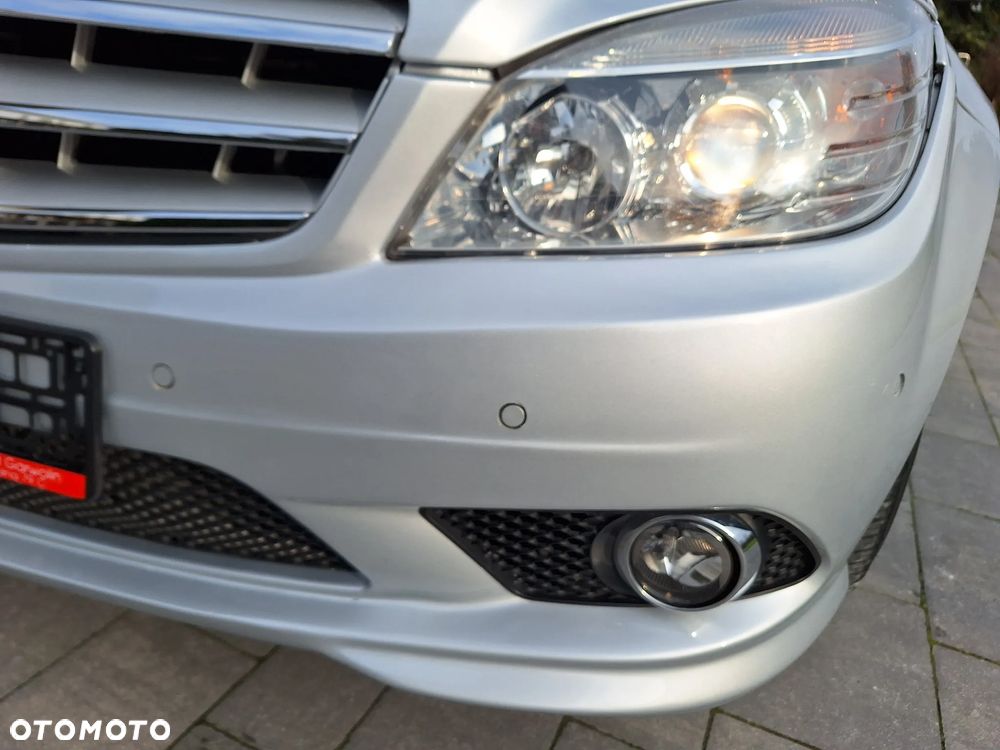 Mercedes-Benz Klasa C 250 CGI BlueEff Elegance - 8