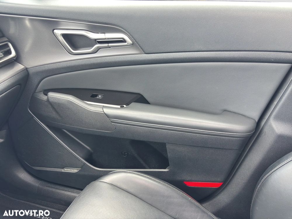 Kia Sportage 1.6 T-GDI PHEV 6AT 4x4 Business Line - 18