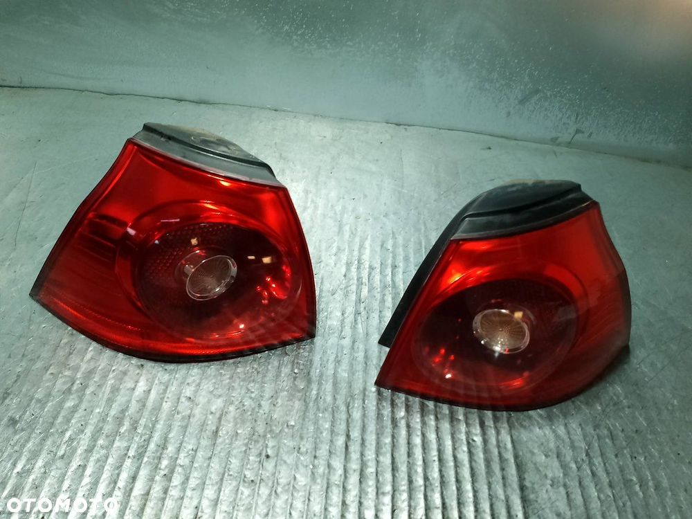 LAMPY TYŁ KOMPLET VW GOLF V 1K6945095E      1K6945096E 2.0 TDI - 8
