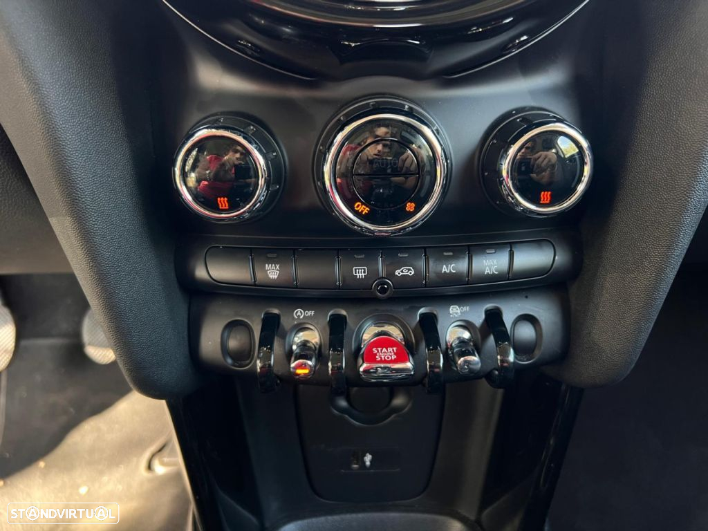 MINI 3 Portas Cooper Essential - 14