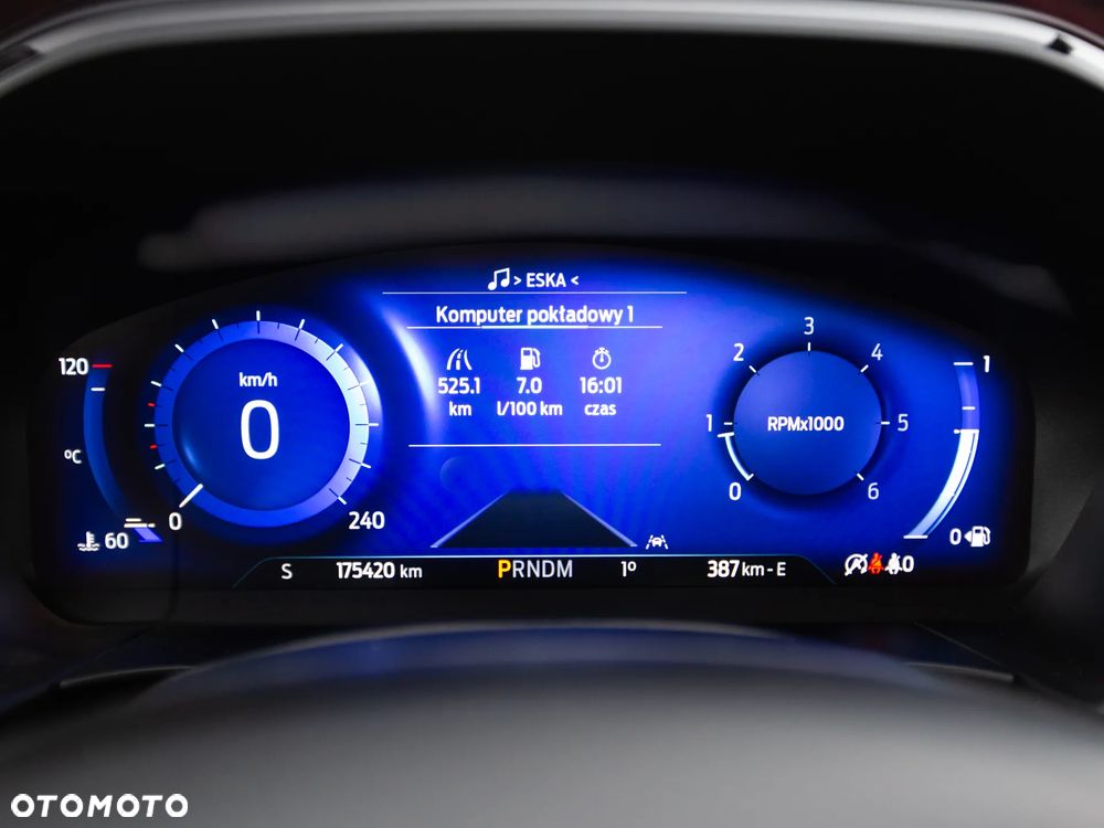 Ford Kuga 2.0 EcoBlue 4x4 ST-LINE X - 26