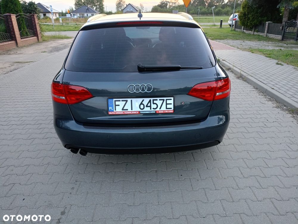 Audi A4 Avant - 6