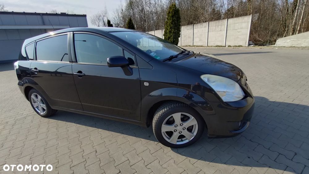 Toyota Corolla Verso - 16