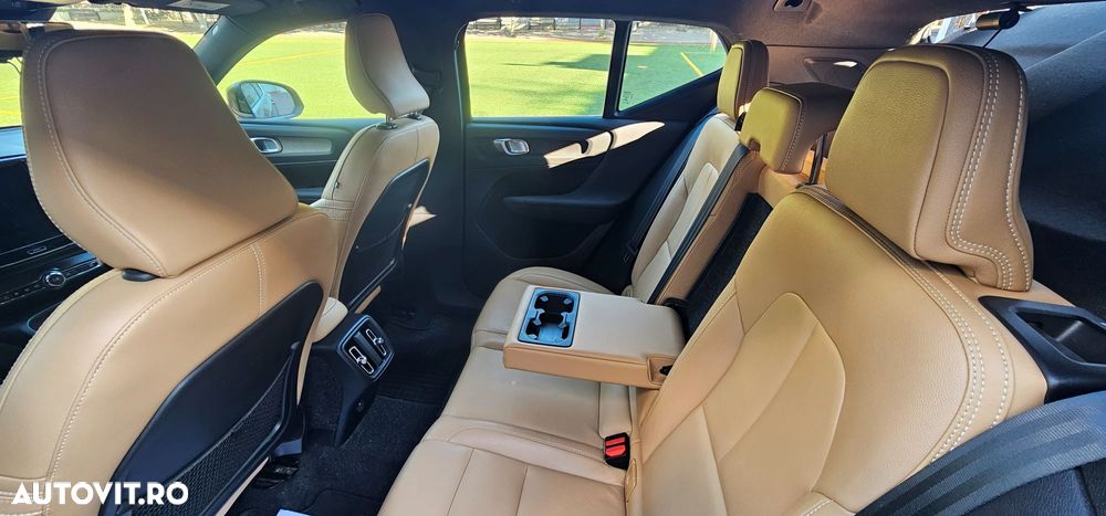 VOLVO XC40 2020 — imagine 18