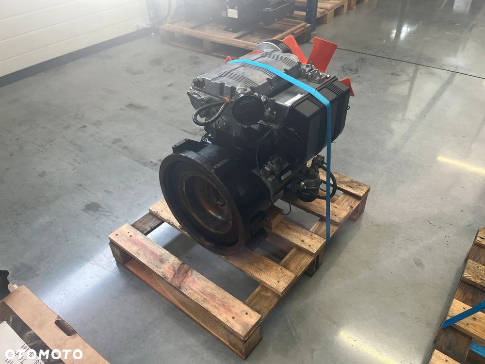 SILNIK LOMBARDINI LDW 1003 DEUTZ F3M 1008 FOCS 9755netto - 7