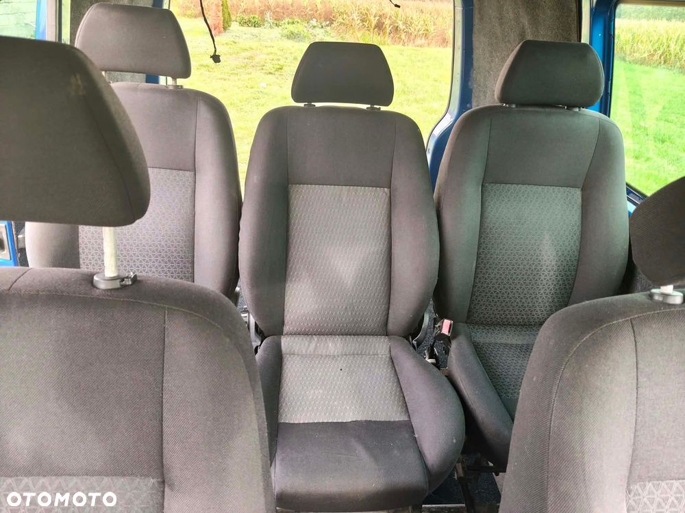 Volkswagen Transporter - 12