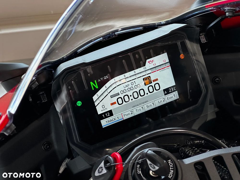Yamaha R9 - 9