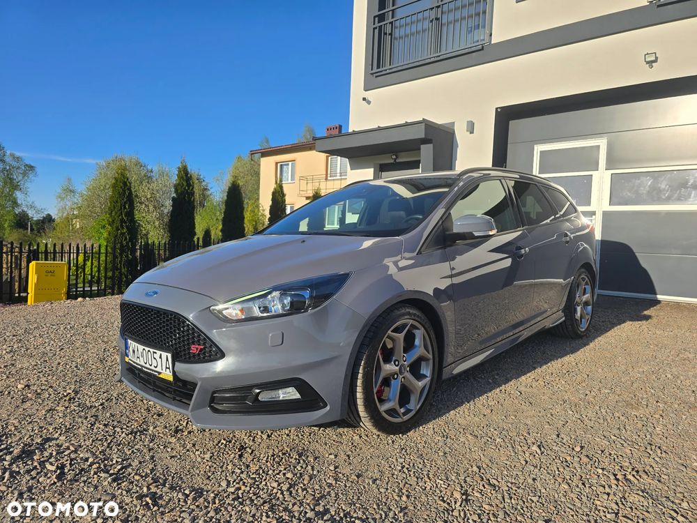 Ford Focus - 1