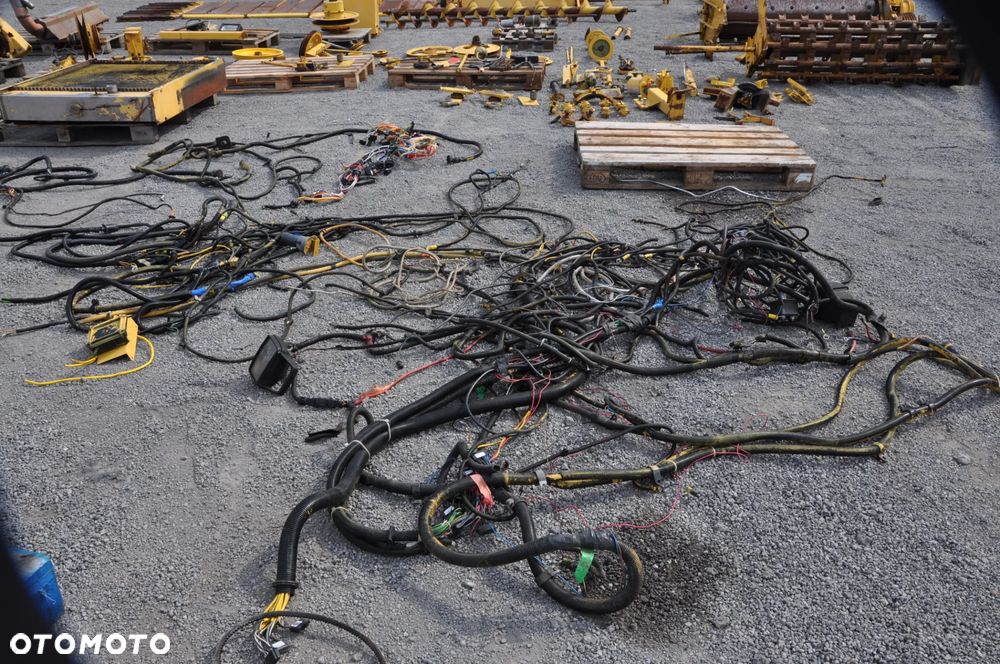 WAŁ PÓŁOŚ KOŁO PASOWE NEW HOLLAND TF 78 TX66 - 4