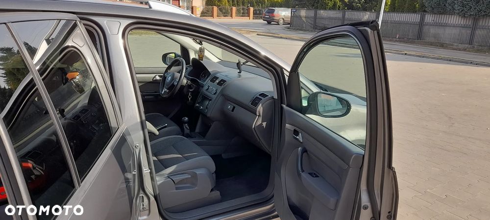 Volkswagen Touran 1.6 TDI DPF Trendline Perfectline - 9