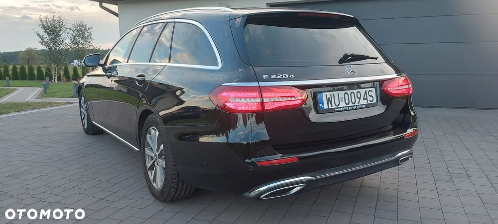 Mercedes-Benz Klasa E 220 d 9G-TRONIC - 19