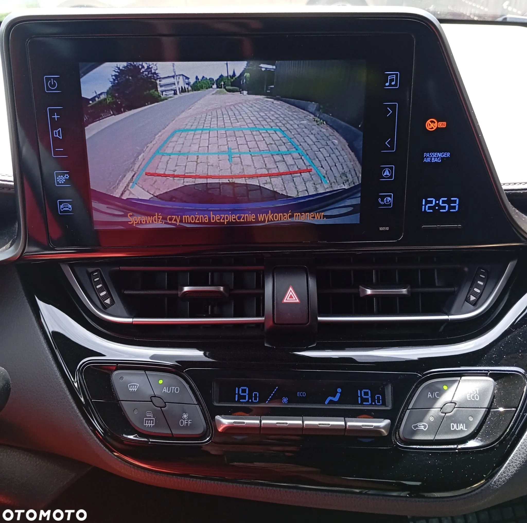 Toyota C-HR - 21