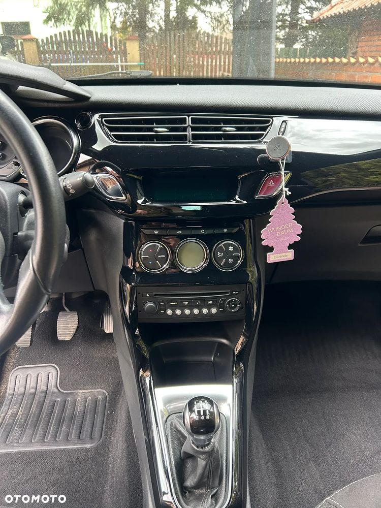 Citroën DS3 HDi 90 FAP SoChic - 28