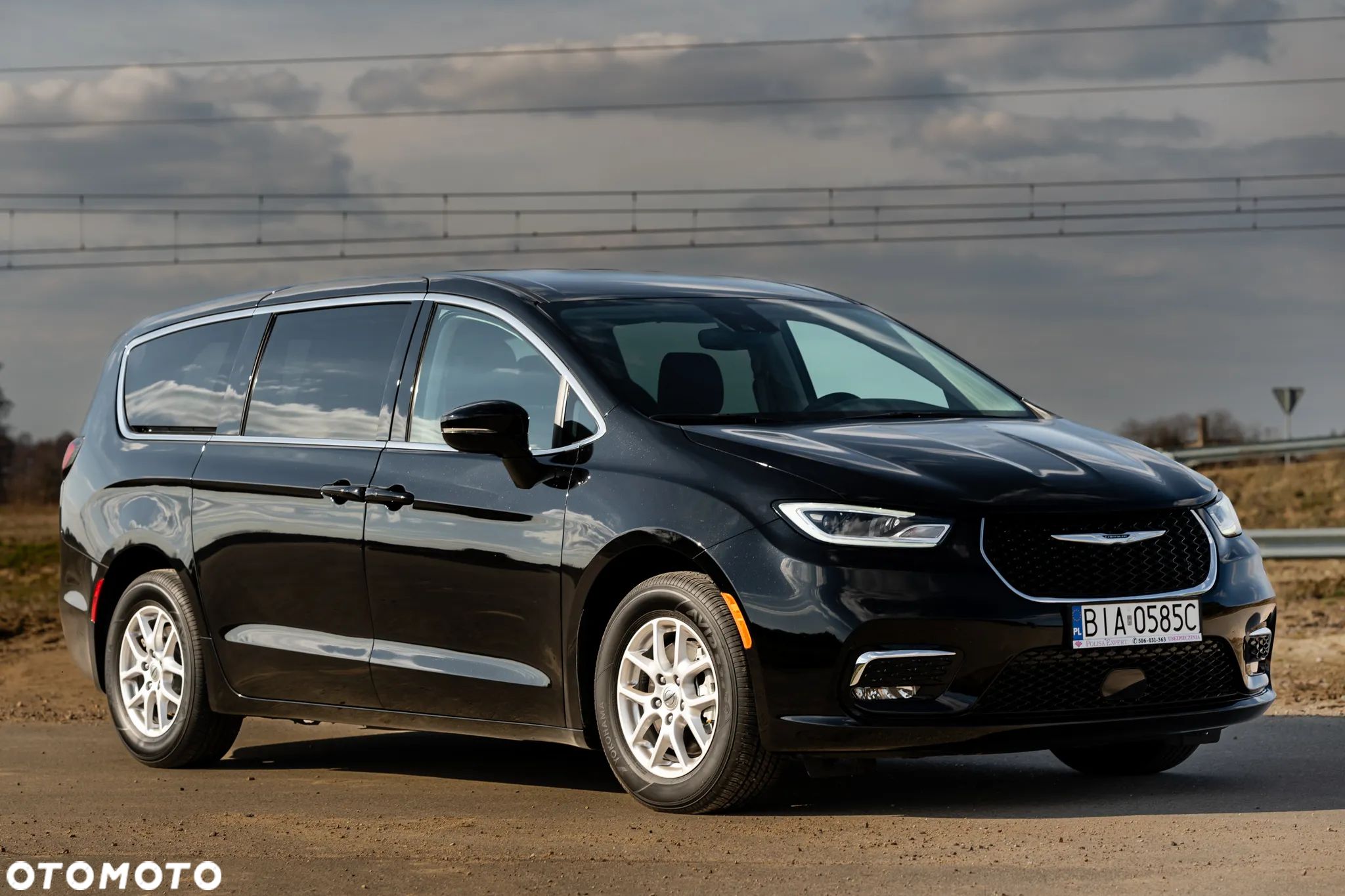 Chrysler Pacifica - 1