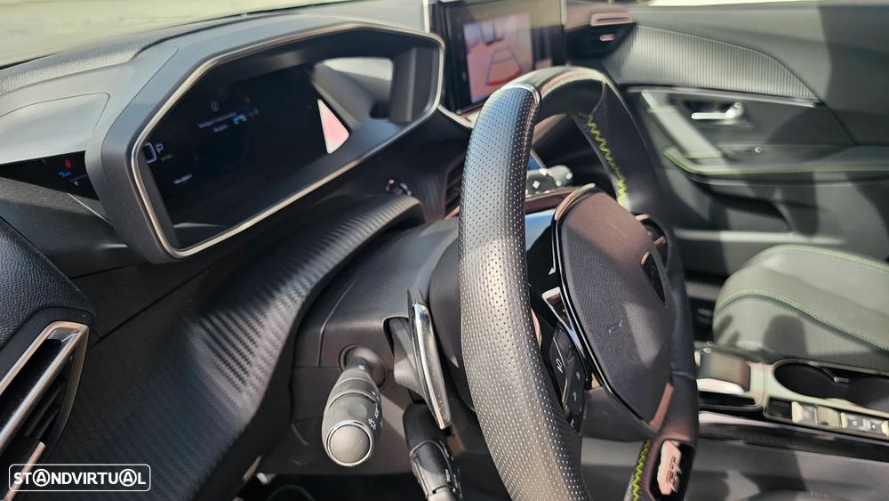 Peugeot 2008 1.2 PureTech GT Line EAT6 - 45