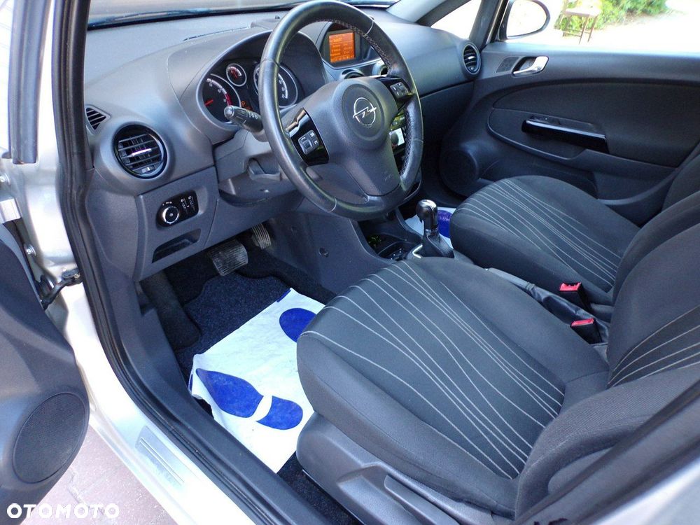 Opel Corsa - 32