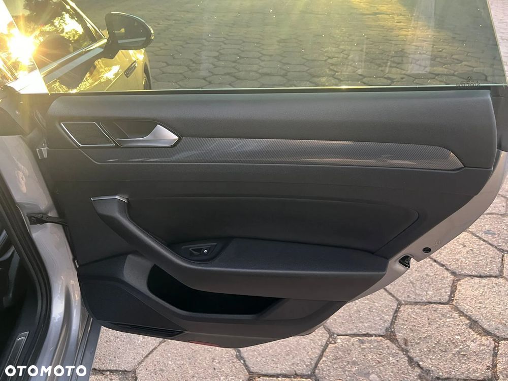 Volkswagen Arteon 2.0 TDI Bi-Turbo SCR 4Mot R-Line DSG - 17