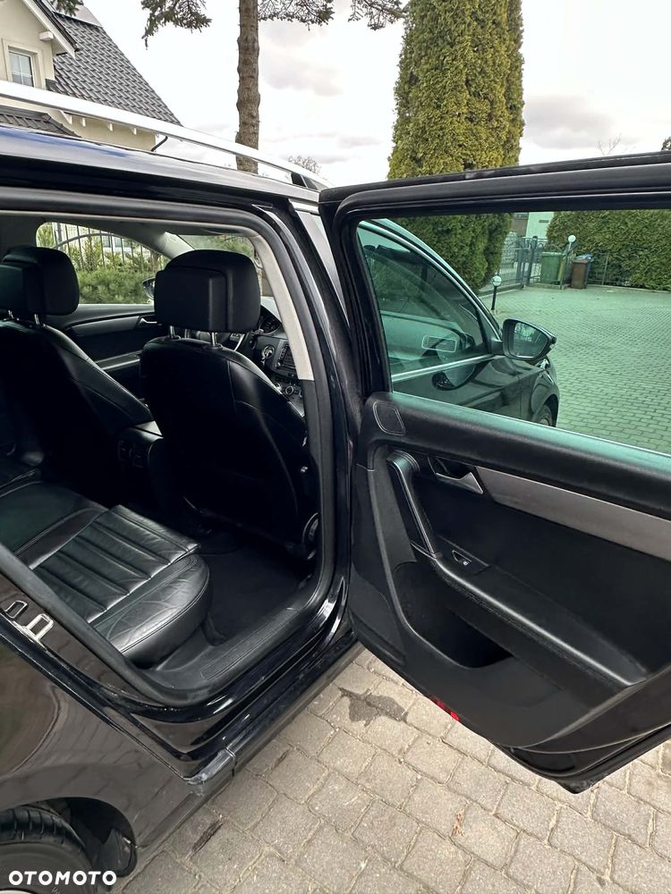 Volkswagen Passat 2.0 TDI 4Motion DSG BlueMotion Tech R-Line - 32