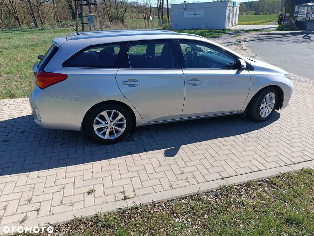 Toyota Auris 1.6 Prestige - 6