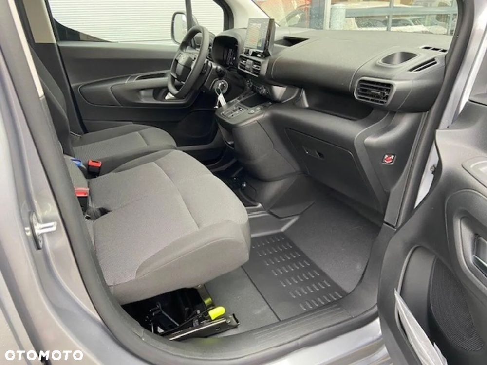 Opel Combo Van  L2 131KM - 11
