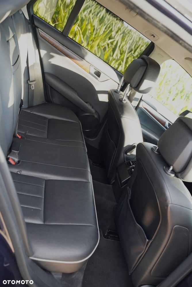 Mercedes-Benz Klasa C 350 CDI BlueEff Elegance 4-Matic - 17