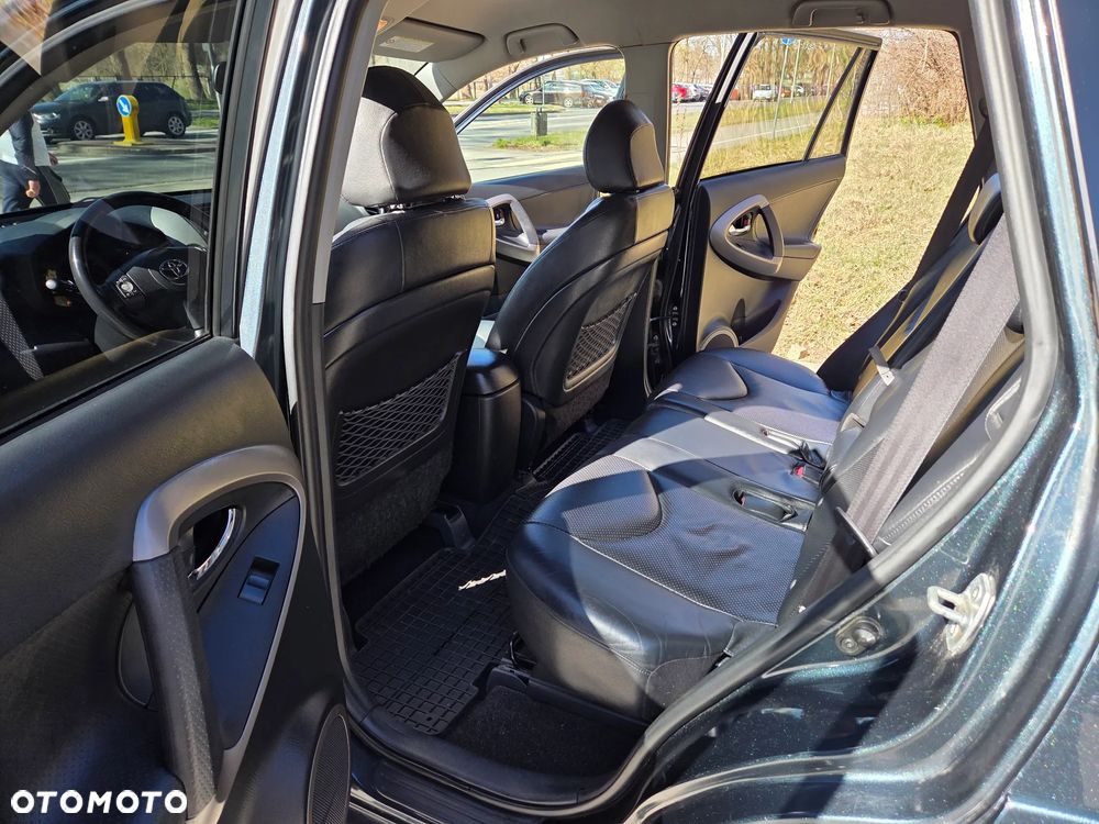 Toyota RAV4 2.2 D-CAT 4x4 Executive - 8